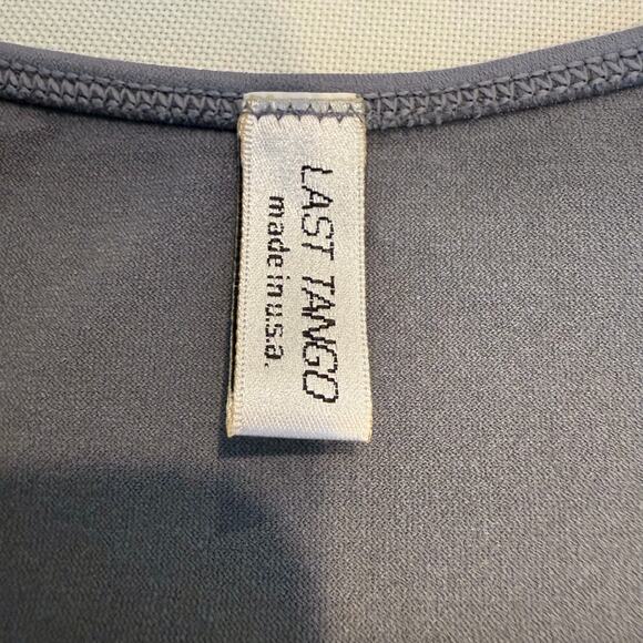 Last Tango Gray Top Lycra Spandex Form Fitting Scoop Neckline 3/4 sleeves - Picture 6 of 16